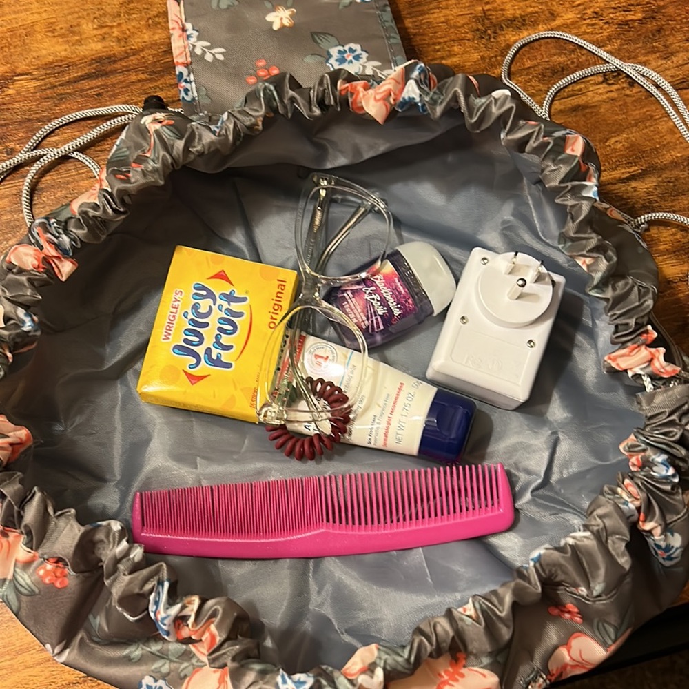 Makeup Drawstring Bag - image 4